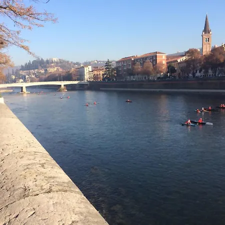 شقة Windows On The River *